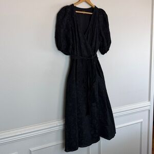 Ann Taylor wrap dress black women’s size 6 floral pattern